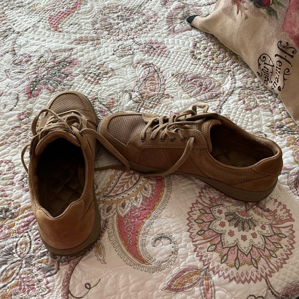 Men's Brown Casual Shoes